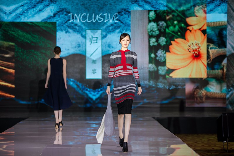 “創(chuàng)意 · 跨越 國家毛衫紗線資源共享平臺啟動儀式”在威海聯(lián)橋集團盛裝啟幕(圖47) “創(chuàng)意 · 跨越 國家毛衫紗線資源共享平臺啟動儀式”在威海聯(lián)橋集團盛裝啟幕(圖47)