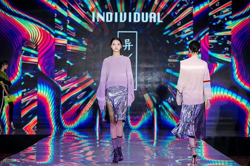 “創(chuàng)意 · 跨越 國家毛衫紗線資源共享平臺啟動儀式”在威海聯(lián)橋集團盛裝啟幕(圖61) “創(chuàng)意 · 跨越 國家毛衫紗線資源共享平臺啟動儀式”在威海聯(lián)橋集團盛裝啟幕(圖61)