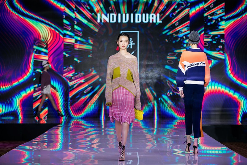 “創(chuàng)意 · 跨越 國家毛衫紗線資源共享平臺啟動儀式”在威海聯(lián)橋集團盛裝啟幕(圖58) “創(chuàng)意 · 跨越 國家毛衫紗線資源共享平臺啟動儀式”在威海聯(lián)橋集團盛裝啟幕(圖58)