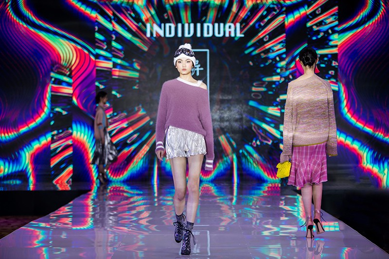 “創(chuàng)意 · 跨越 國家毛衫紗線資源共享平臺啟動儀式”在威海聯(lián)橋集團盛裝啟幕(圖59) “創(chuàng)意 · 跨越 國家毛衫紗線資源共享平臺啟動儀式”在威海聯(lián)橋集團盛裝啟幕(圖59)