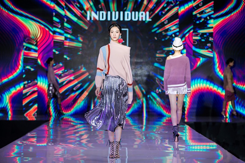 “創(chuàng)意 · 跨越 國家毛衫紗線資源共享平臺啟動儀式”在威海聯(lián)橋集團盛裝啟幕(圖60) “創(chuàng)意 · 跨越 國家毛衫紗線資源共享平臺啟動儀式”在威海聯(lián)橋集團盛裝啟幕(圖60)