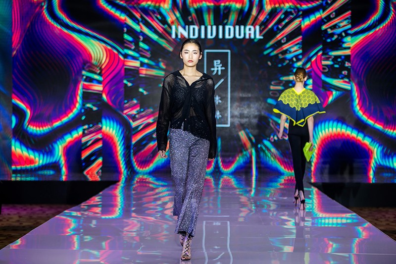 “創(chuàng)意 · 跨越 國家毛衫紗線資源共享平臺啟動儀式”在威海聯(lián)橋集團盛裝啟幕(圖62) “創(chuàng)意 · 跨越 國家毛衫紗線資源共享平臺啟動儀式”在威海聯(lián)橋集團盛裝啟幕(圖62)