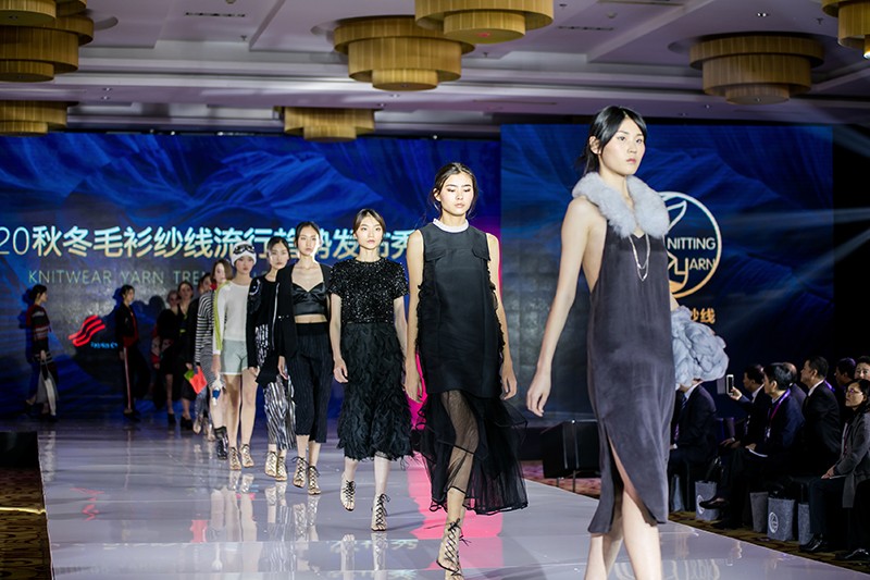 “創(chuàng)意 · 跨越 國家毛衫紗線資源共享平臺啟動儀式”在威海聯(lián)橋集團盛裝啟幕(圖68) “創(chuàng)意 · 跨越 國家毛衫紗線資源共享平臺啟動儀式”在威海聯(lián)橋集團盛裝啟幕(圖68)