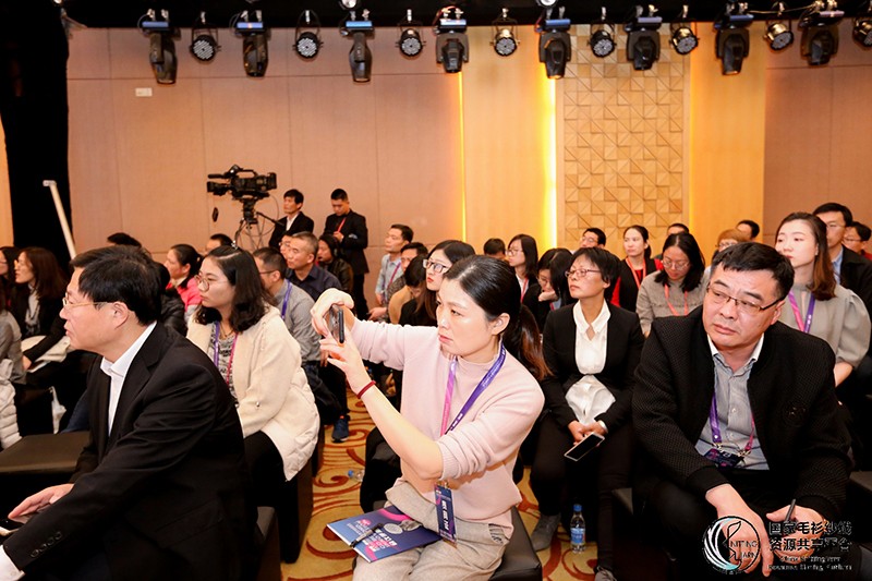 “創(chuàng)意 · 跨越 國家毛衫紗線資源共享平臺啟動儀式”在威海聯(lián)橋集團盛裝啟幕(圖76) “創(chuàng)意 · 跨越 國家毛衫紗線資源共享平臺啟動儀式”在威海聯(lián)橋集團盛裝啟幕(圖76)