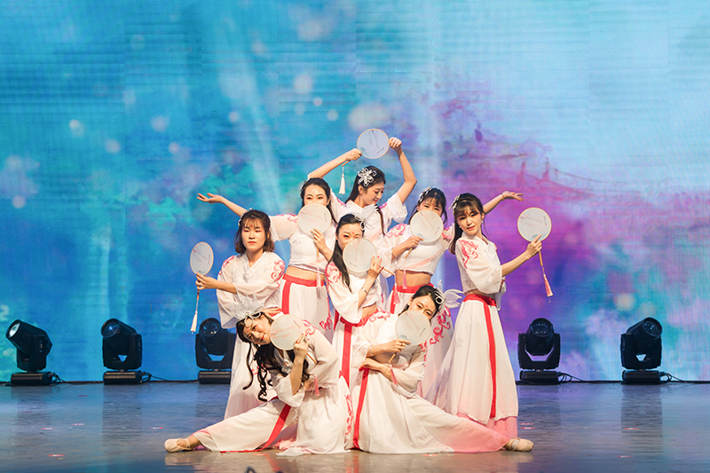 歡欣鼓舞迎新春,滿懷豪情攀高峰 | 聯(lián)橋集團(tuán)2020迎新春聯(lián)歡晚會(huì)激情開演(圖20)